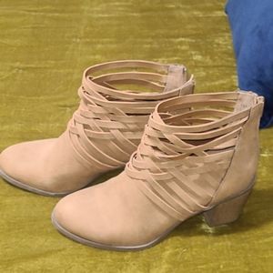 American Rag brown booties used